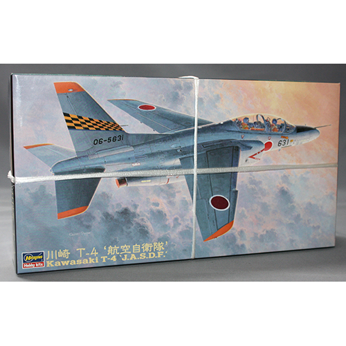 ハセガワ 1/48 川崎 T-4 航空自衛隊