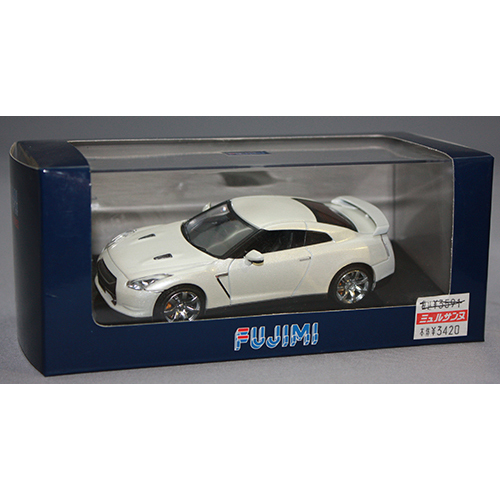 FUJIMI  1/43 NISSAN GT-R(R35) ホワイトパール