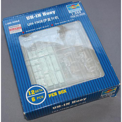 トランぺッター 1/350 UH-1N ヒューイ (12機入り)