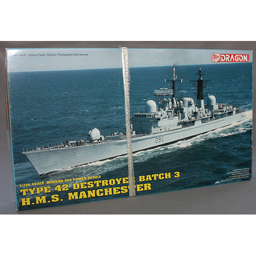 ドラゴン　1/700 TYPE 42 DESTROYER BATCH 3 HMS MANCHESTER