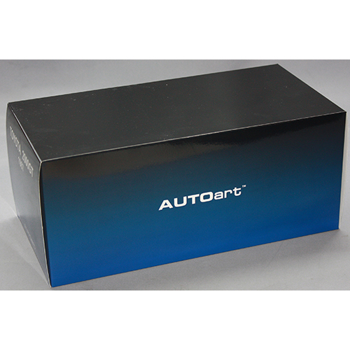 AUTOart 1/18 トヨタ 2000GT 1967 (ホワイト)