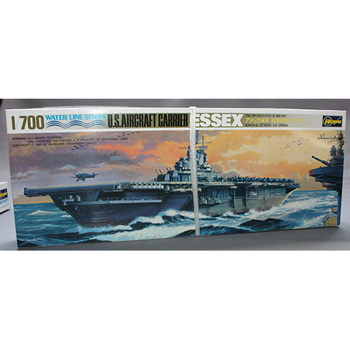 ハセガワ 1/700 アメリカ海軍航空母艦 エセックス